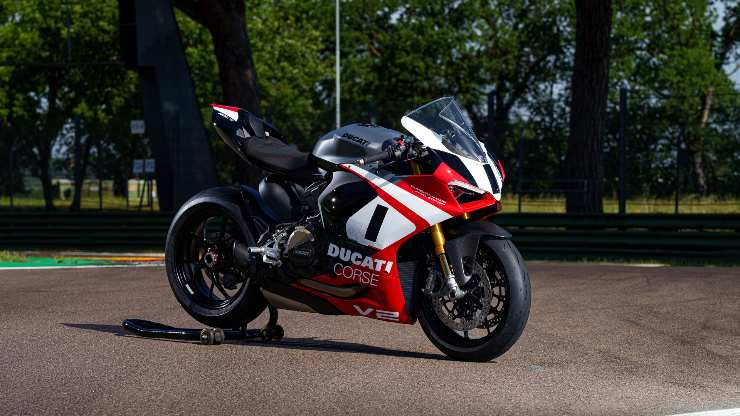 Ducati Panigale V2 Superquadro Final Edition cambia tutto