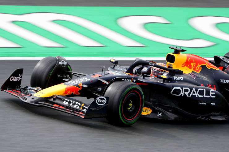 Max Verstappen suona l'allarme