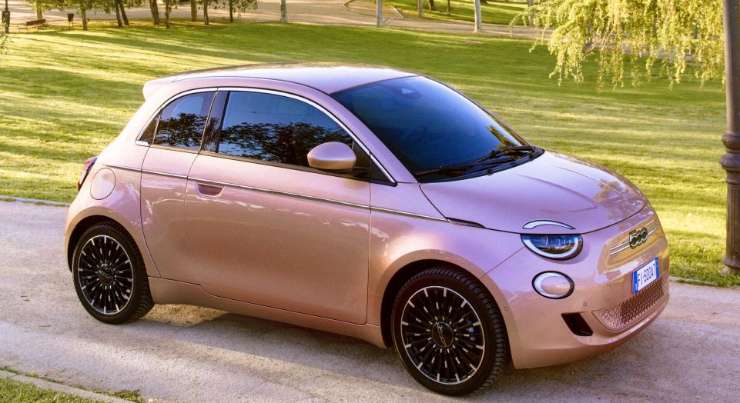 FIAT 500 elettrica crollo vendite