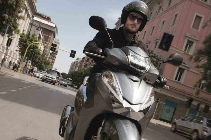 Scooter Honda fai attenzione